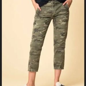 AMO Army Camo Straight Leg Utility Pants 
Size: 27